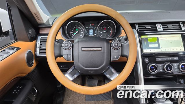 Land Rover Discovery 5 3.0 TD6 HSE Luxury 2017 — фото 17