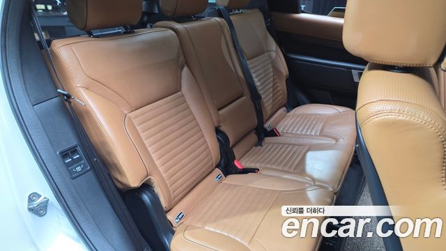 Land Rover Discovery 5 3.0 TD6 HSE Luxury 2017 — фото 32