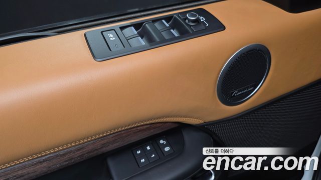 Land Rover Discovery 5 3.0 TD6 HSE Luxury 2017 — фото 33