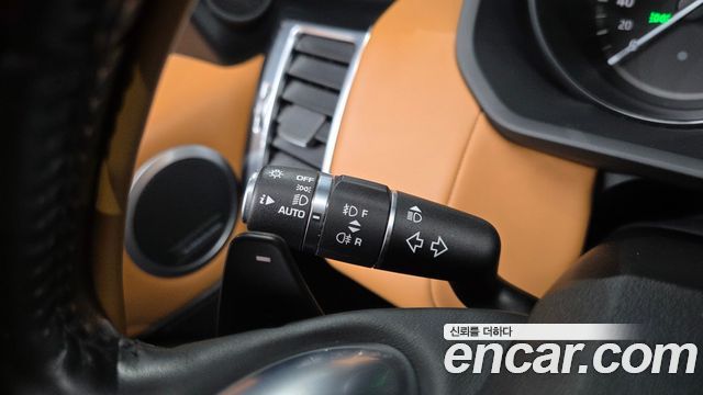 Land Rover Discovery 5 3.0 TD6 HSE Luxury 2017 — фото 34
