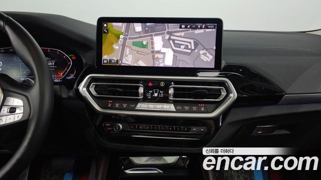 BMW X4 (G02) xDrive20i xLine 2022 — фото 13