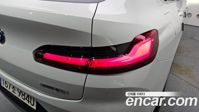 BMW X4 (G02) xDrive20i xLine 2022 — фото 23