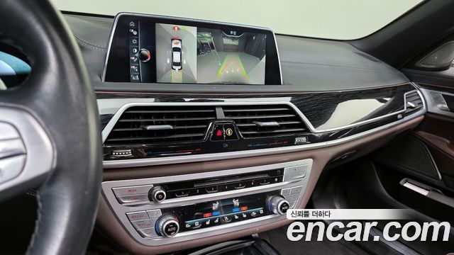 BMW 7 Series (G11) 730Ld xDrive M Sport 2017 — фото 15