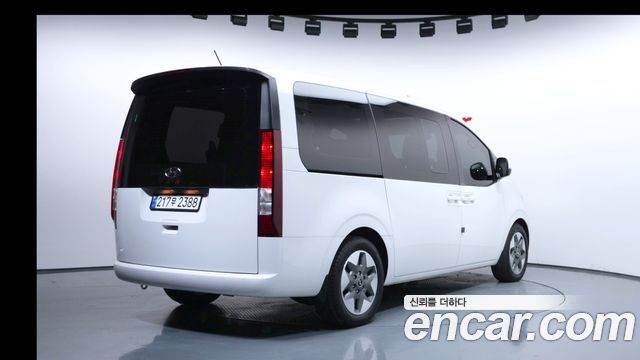 Hyundai Staria 4WD Tourer 9-Seater Modern 2024 — фото 2