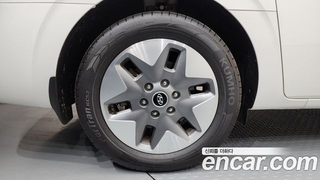 Hyundai Staria 4WD Tourer 9-Seater Modern 2024 — фото 5