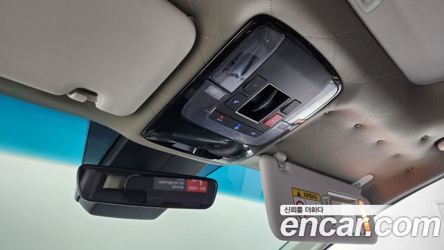 Hyundai Staria 4WD Tourer 9-Seater Modern 2024 — фото 18