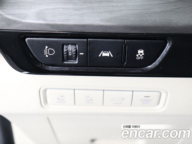 Kia Carnival (IV) Gasoline 7-Seater Signature 2021 — фото 17