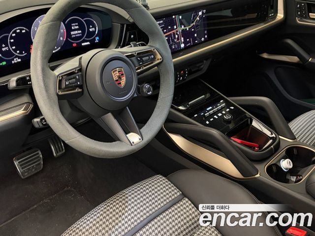 Porsche Cayenne (PO536) 4.0 GTS Coupe 2025 — фото 10