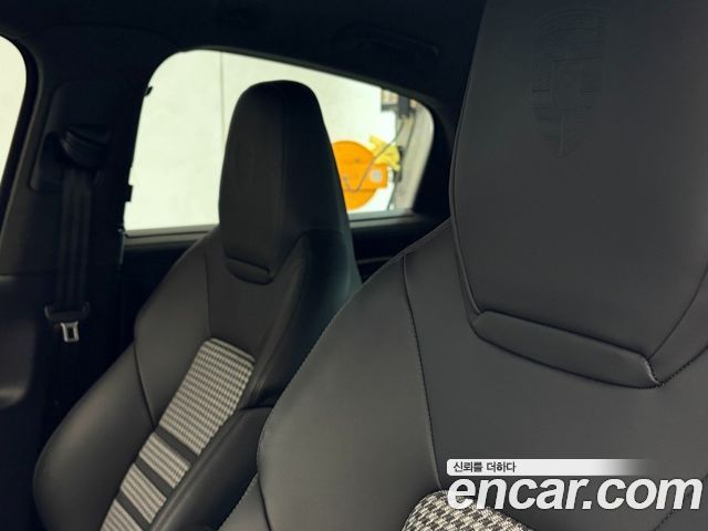 Porsche Cayenne (PO536) 4.0 GTS Coupe 2025 — фото 15
