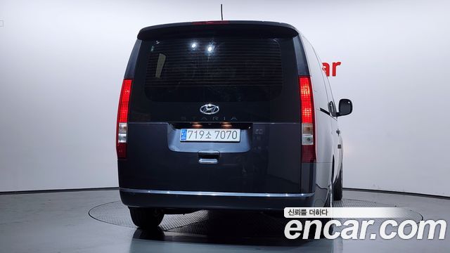 Hyundai Staria Tourer 11-Seater Modern 2023 — фото 4