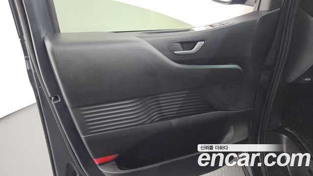 Hyundai Staria Tourer 11-Seater Modern 2023 — фото 30