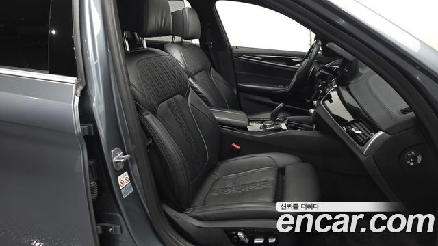 BMW 5 Series (G30) 530i M Sport Package Plus 2019 — фото 16