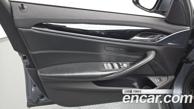 BMW 5 Series (G30) 530i M Sport Package Plus 2019 — фото 30