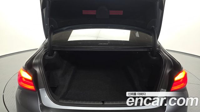 BMW 5 Series (G30) 530i M Sport Package Plus 2019 — фото 36