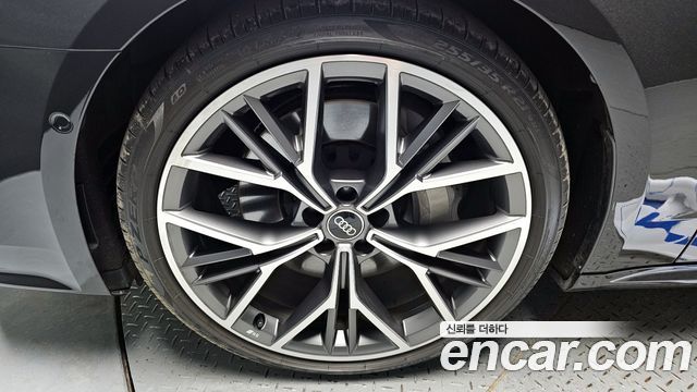 Audi A7 (4K) 55 TFSI Quattro Premium 2025 — фото 28