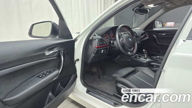 BMW 1 Series (F20) 118d Sport 5Door 2016 — фото 10