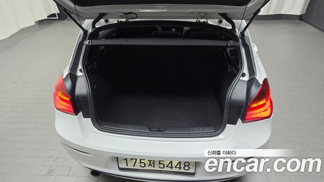 BMW 1 Series (F20) 118d Sport 5Door 2016 — фото 20