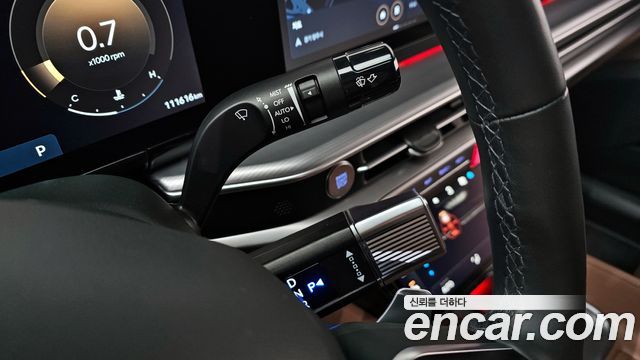 Hyundai Grandeur (GN7) 2,5 Gasoline 2WD Exclusive 2023 — фото 9