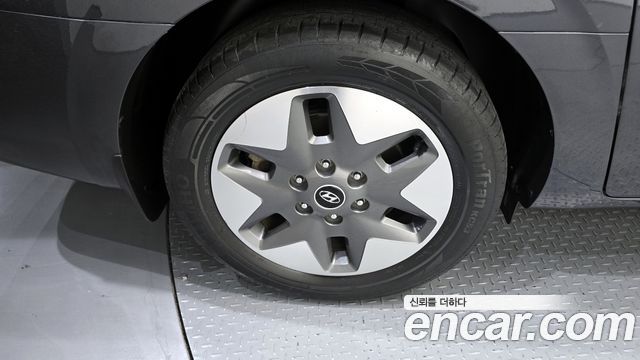 Hyundai Staria 4WD Tourer 9-Seater Modern 2022 — фото 5