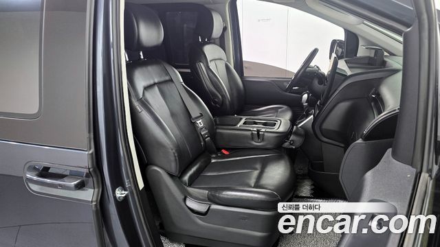 Hyundai Staria 4WD Tourer 9-Seater Modern 2022 — фото 12