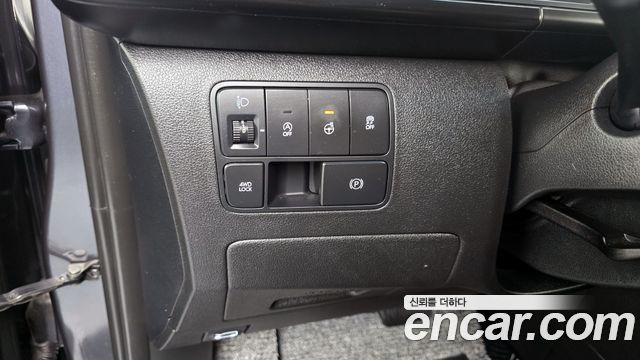 Hyundai Staria 4WD Tourer 9-Seater Modern 2022 — фото 15