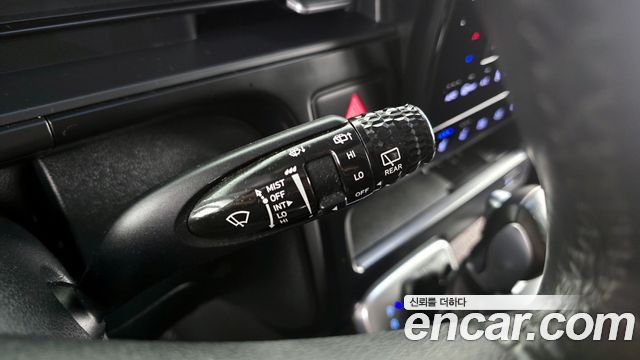 Hyundai Staria 4WD Tourer 9-Seater Modern 2022 — фото 18