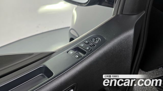 Hyundai Staria 4WD Tourer 9-Seater Modern 2022 — фото 19