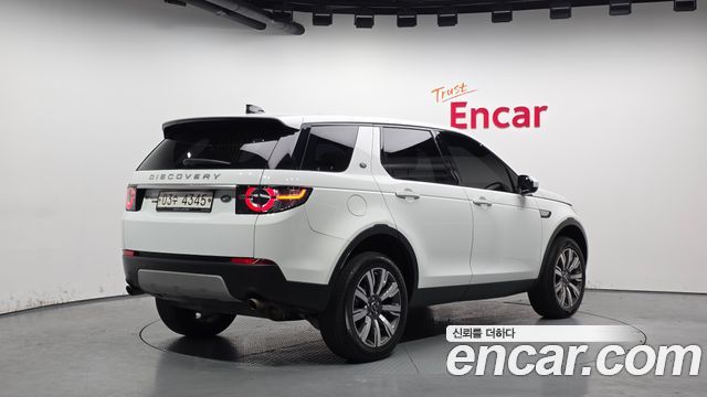 Land Rover Discovery Sport 2.0 TD4 HSE Luxury 2018 — фото 2