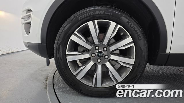 Land Rover Discovery Sport 2.0 TD4 HSE Luxury 2018 — фото 5