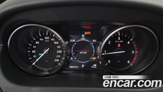 Land Rover Discovery Sport 2.0 TD4 HSE Luxury 2018 — фото 8
