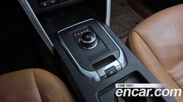Land Rover Discovery Sport 2.0 TD4 HSE Luxury 2018 — фото 9