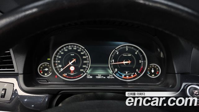 BMW 5 Series (F10) 520d xDrive 2014 — фото 8