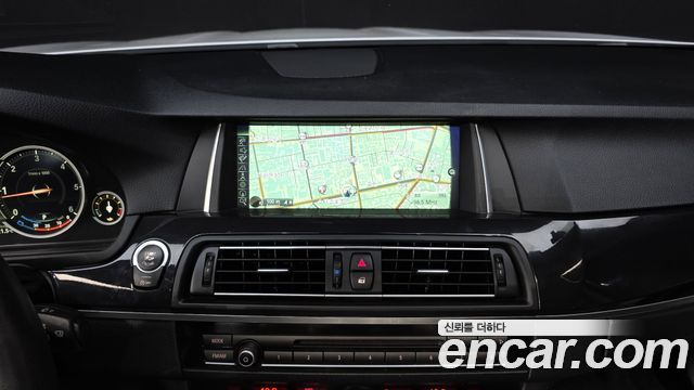 BMW 5 Series (F10) 520d xDrive 2014 — фото 14