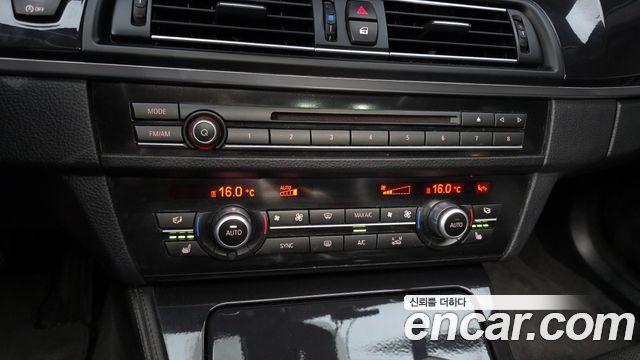 BMW 5 Series (F10) 520d xDrive 2014 — фото 16