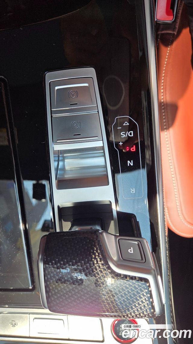 Audi S8 (D5) 4.0 TFSI Quattro LWB 2023 — фото 9