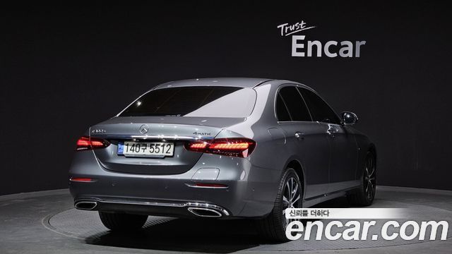 Mercedes-Benz E-Class (W213) E300e 4MATIC Exclusive 2021 — фото 2