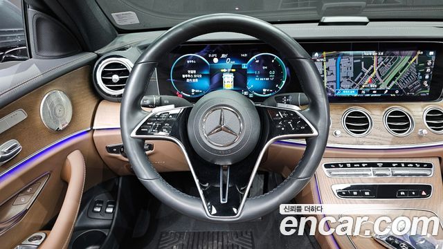 Mercedes-Benz E-Class (W213) E300e 4MATIC Exclusive 2021 — фото 19