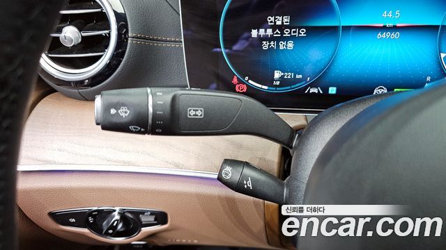 Mercedes-Benz E-Class (W213) E300e 4MATIC Exclusive 2021 — фото 24