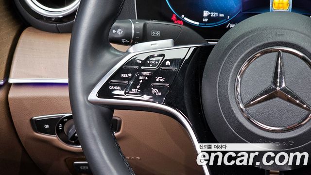 Mercedes-Benz E-Class (W213) E300e 4MATIC Exclusive 2021 — фото 32