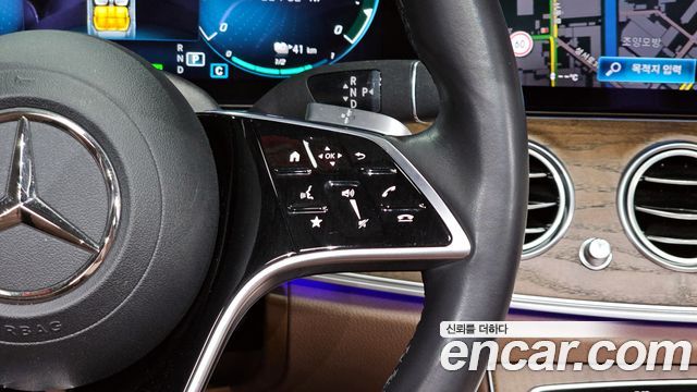 Mercedes-Benz E-Class (W213) E300e 4MATIC Exclusive 2021 — фото 38
