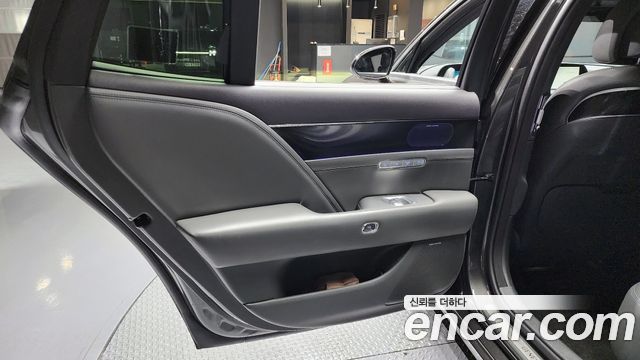 Genesis G90 (RS4) Gasoline 3.5 Turbo AWD 2023 — фото 25