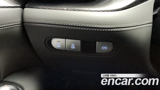 Genesis G90 (RS4) Gasoline 3.5 Turbo AWD 2023 — фото 28
