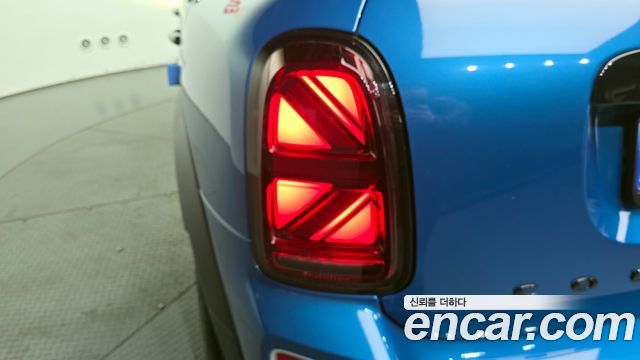MINI Cooper S Countryman ALL4 Classic Launch Pack 2nd 2023 — фото 23