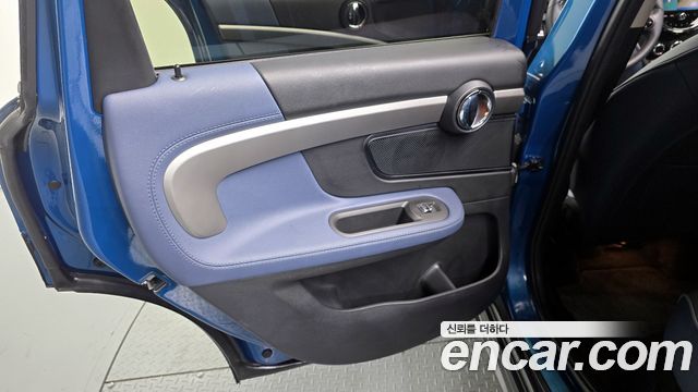 MINI Cooper S Countryman ALL4 Classic Launch Pack 2nd 2023 — фото 25