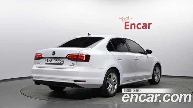 Volkswagen Jetta 2.0 TDI BlueMotion Premium 6th 2016 — фото 2