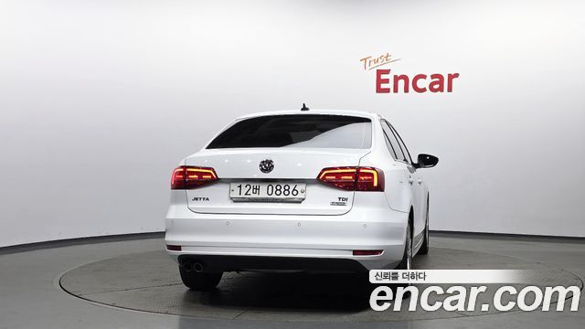 Volkswagen Jetta 2.0 TDI BlueMotion Premium 6th 2016 — фото 4