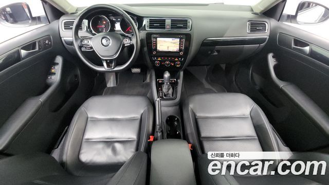 Volkswagen Jetta 2.0 TDI BlueMotion Premium 6th 2016 — фото 7