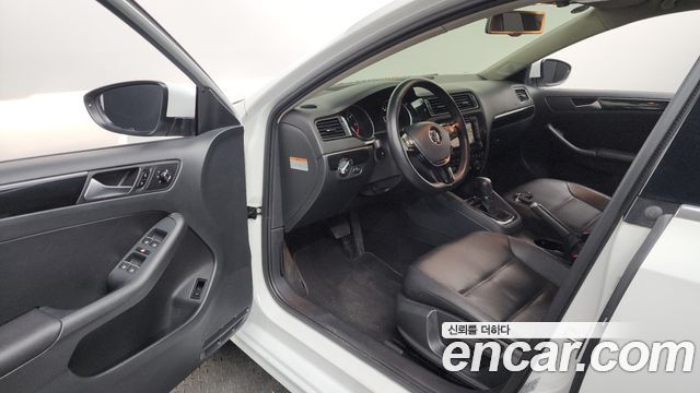 Volkswagen Jetta 2.0 TDI BlueMotion Premium 6th 2016 — фото 10