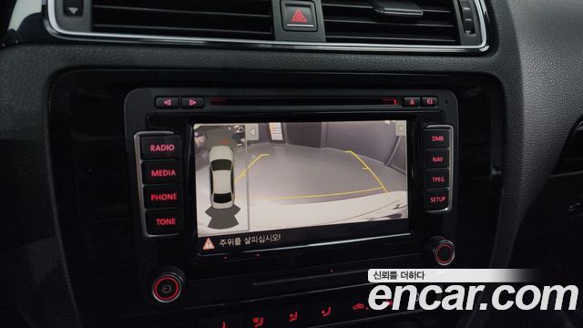 Volkswagen Jetta 2.0 TDI BlueMotion Premium 6th 2016 — фото 16