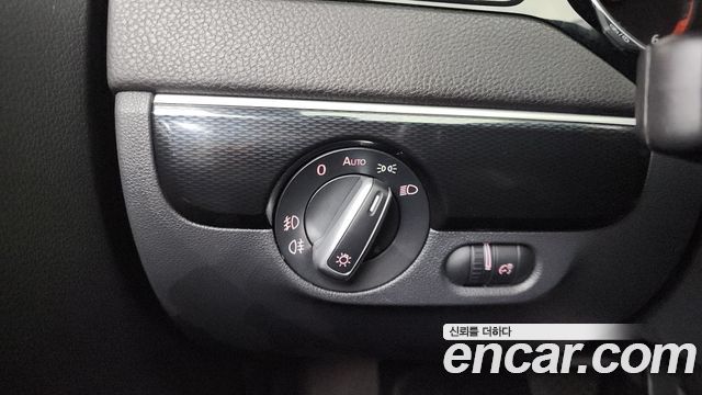 Volkswagen Jetta 2.0 TDI BlueMotion Premium 6th 2016 — фото 17
